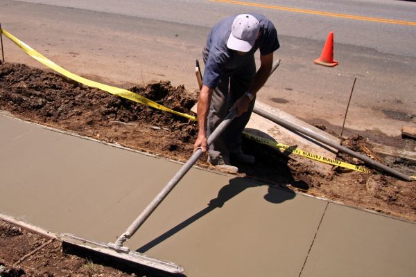 Sidewalk Cementing in El Paso